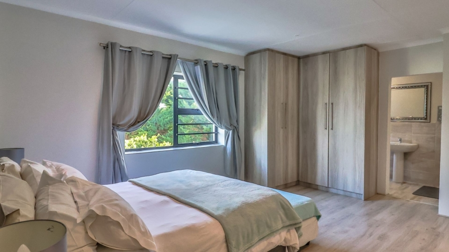 6 Bedroom Property for Sale in Franskraal Western Cape